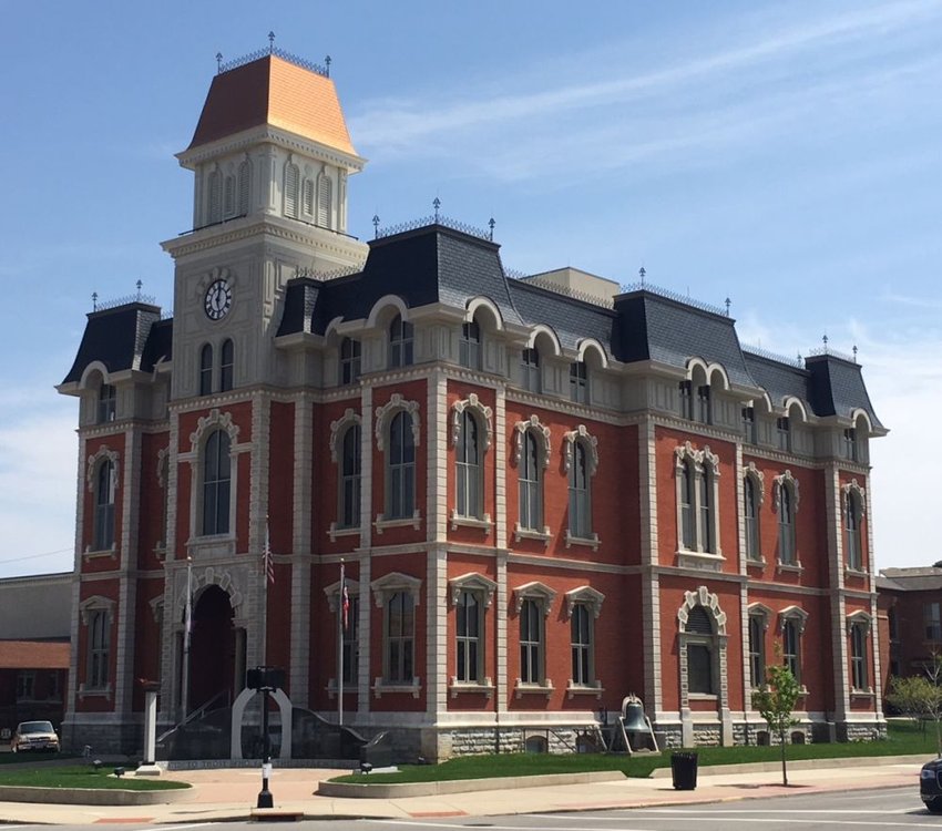 DefianceCountyCourthouse2.thumb.jpg.b9755990dfc52ef6c2366566a8d809b0.jpg