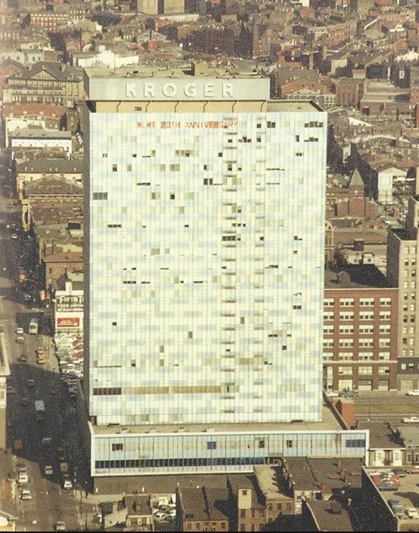 Kroger Tower 01.jpg