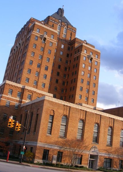 2011AkronDtown.jpg