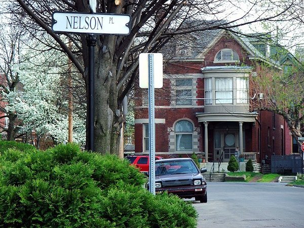 NewportMansionHill25.jpg