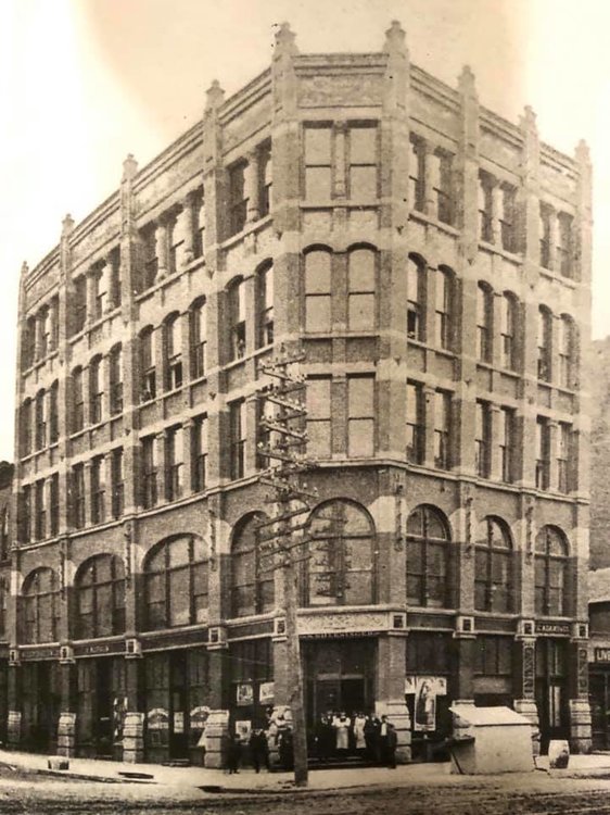 182-84 Seneca Street-Cleveland-1.jpg
