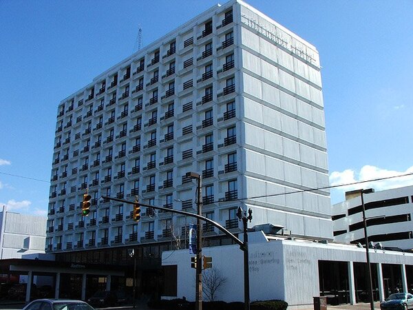 HuntingtonDT28.jpg