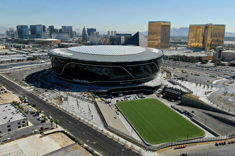 1905812736_AllegiantStadium-00-aerial-fieldtray.thumb.jpg.f8102416912c728eb56f41074d91e542.jpg