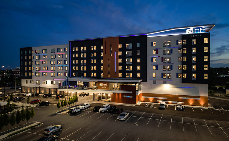 343175440_AloftHotel-02-nightview.png.d2d46c5053904337514f756913a7a214.png