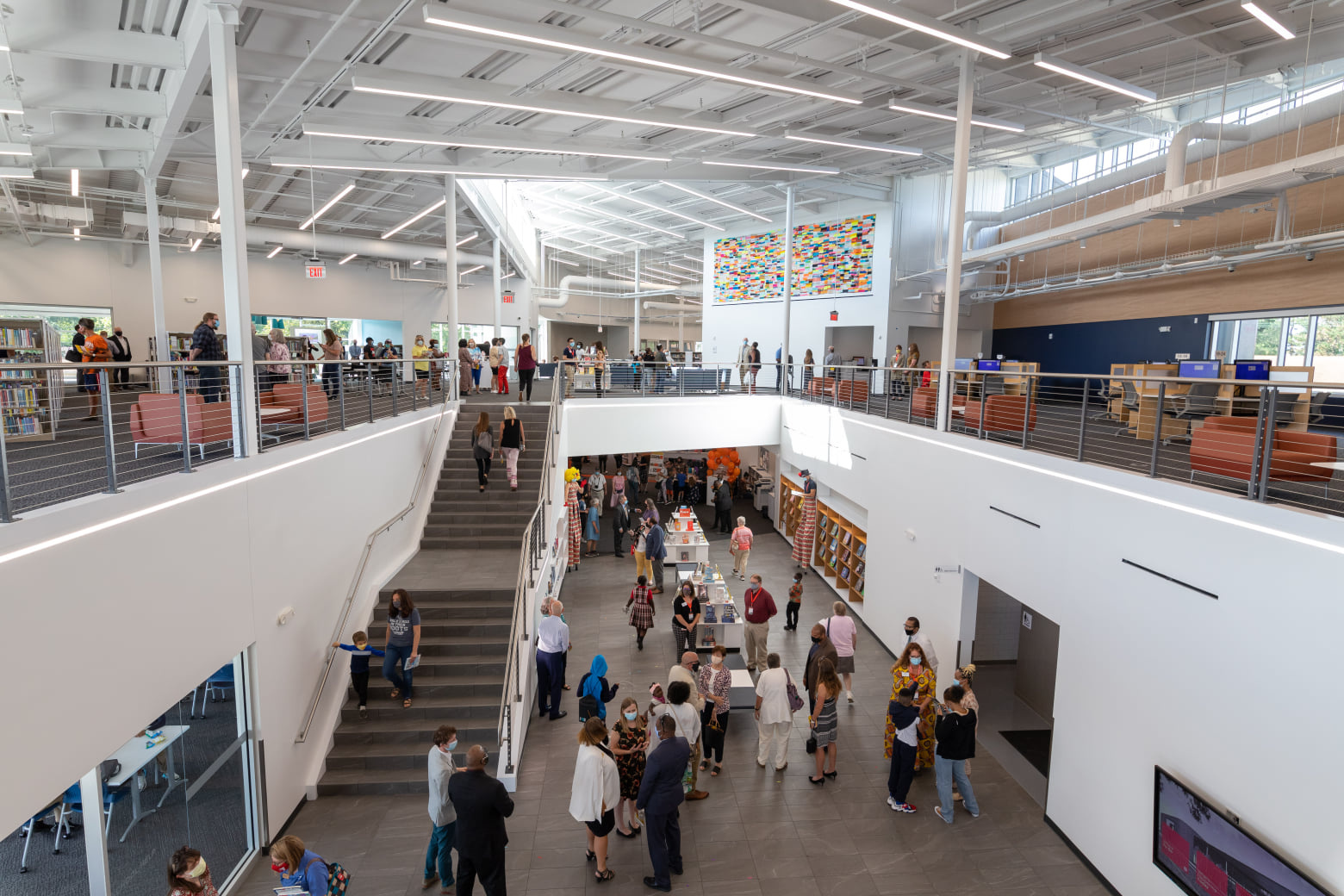 549264995_karlroadlibraryinterior-01.jpg.554367f25450fcdd6f5ee14e04ffcc6b.jpg