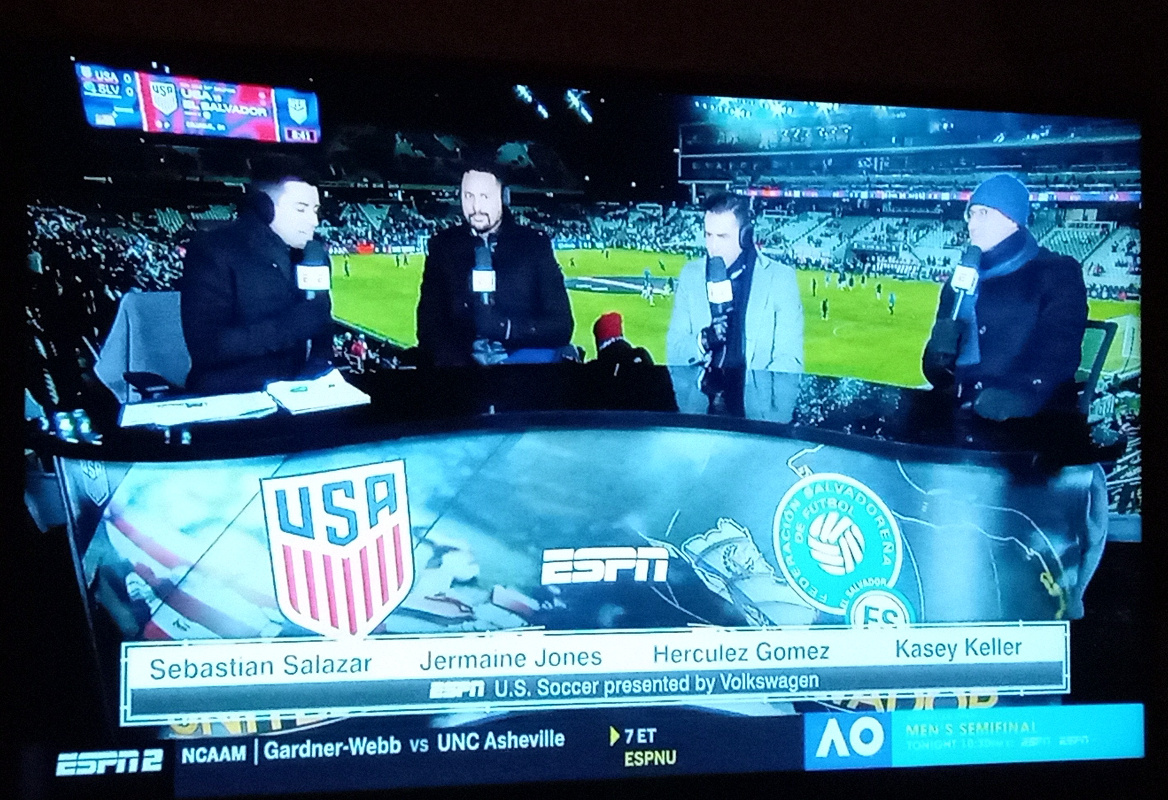 587722516_espnannouncers.jpg.d55f92422d8422fc29093c69ffcb64a1.jpg
