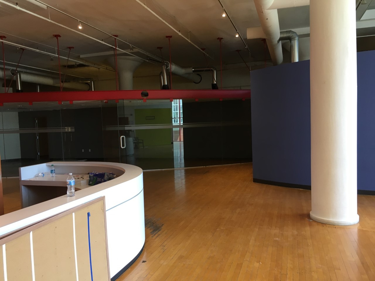office.jpg.24d1b055d885332c43904d38f487941e.jpg