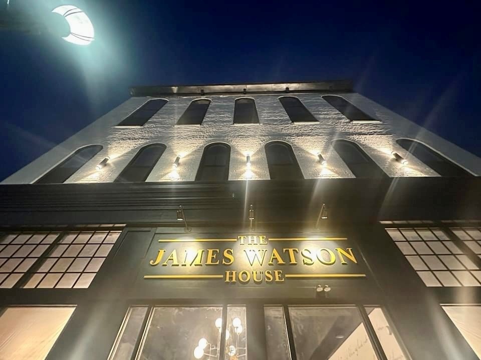 845785990_JamesWatsonNight.jpg.38ab7764609ac47170e16aa2d55655ad.jpg