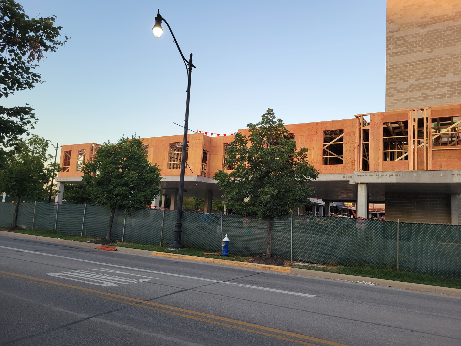 698572713_DevonApartments4.thumb.jpg.0ad1d9f28cfcb404f9e77d4eb3763875.jpg